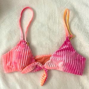 Dippin’ Daisy’s Pink/Orange Ribbed Velvet Bikini Top Size XS